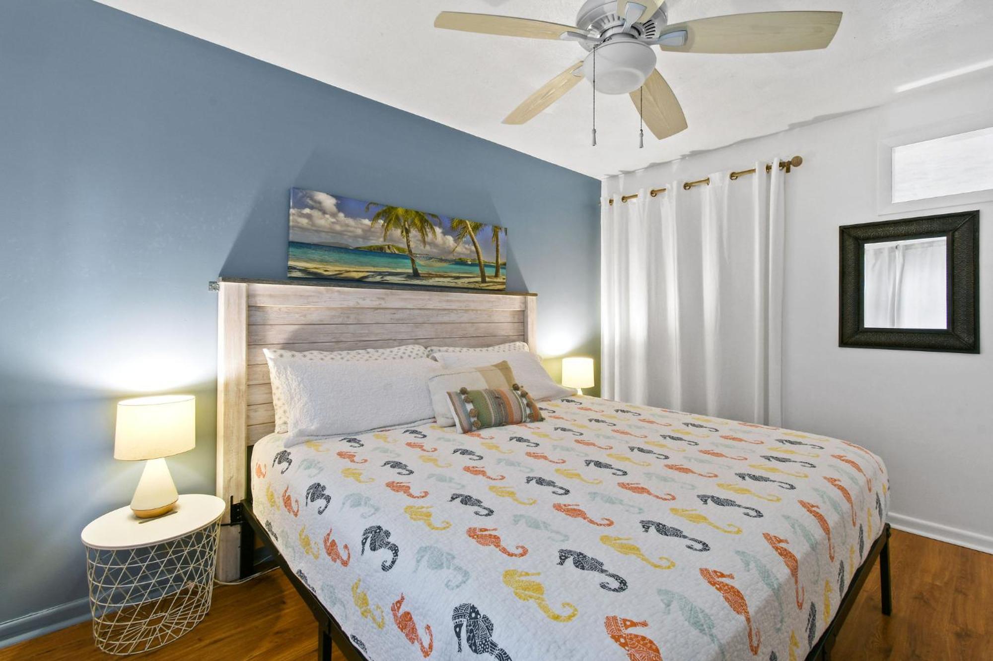 Sunshine Shores Boutique Apartments Palm Beach Shores Exterior photo